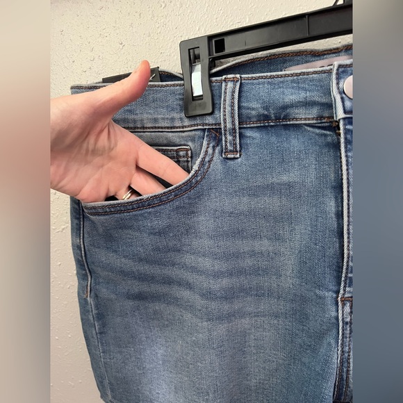 New JOE'S JEANS MEDIUM WASH CUTOFF DENIM SHORTS IN FITRIA WOMEN'S SIZE 30 - Picture 4 of 8